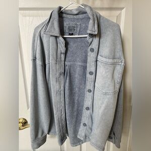 Women’s Light Blue Button-Front Long Sleeve Shirt
